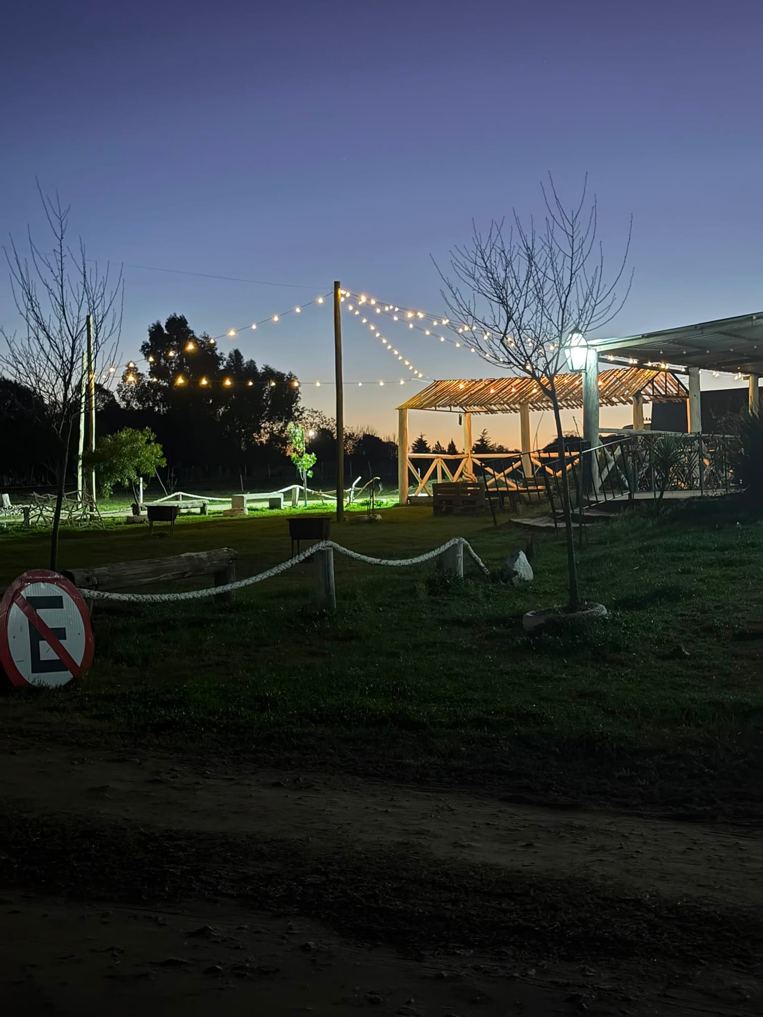 Los jardines al atardecer
