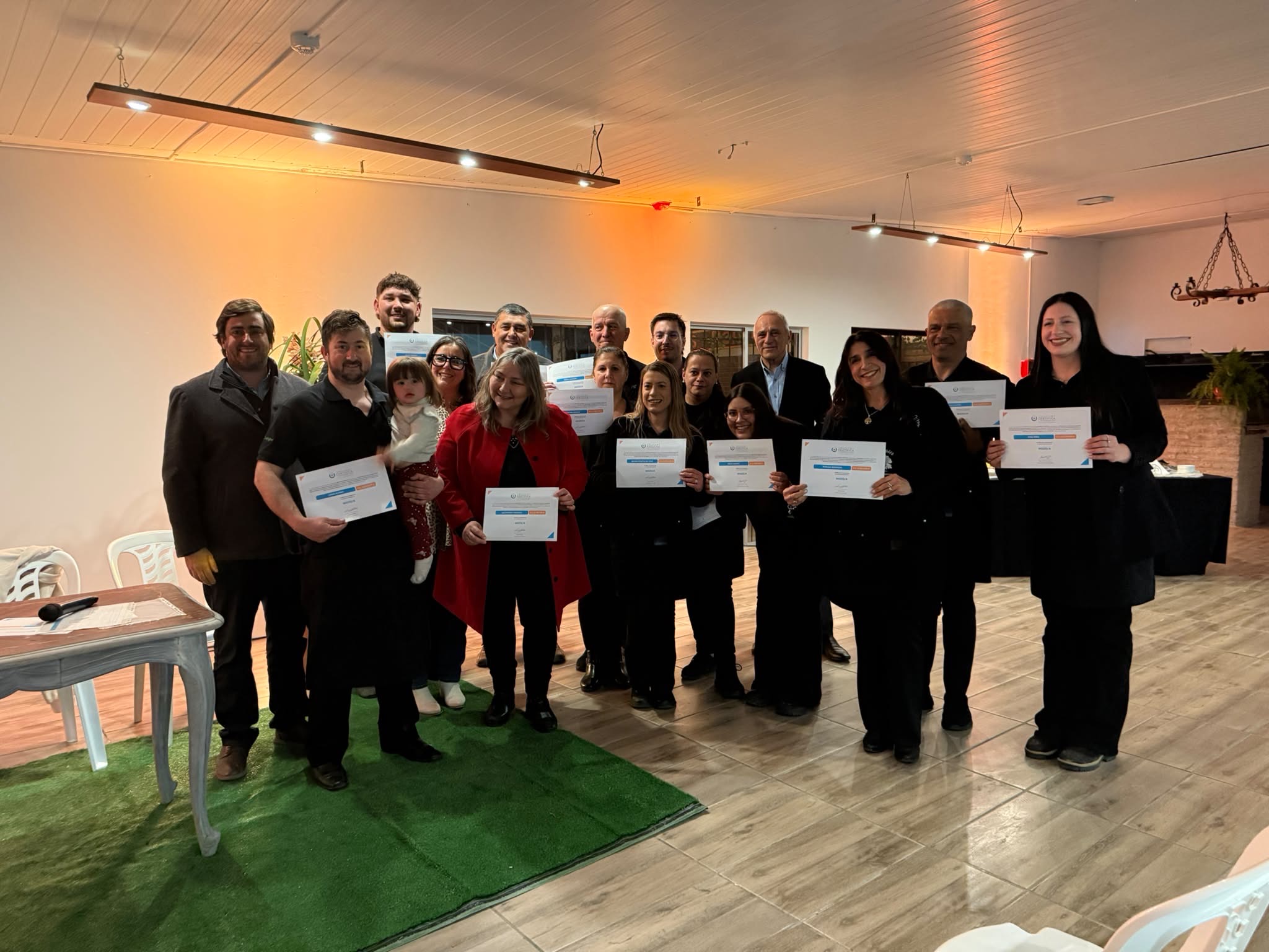Entrega de diplomas de Mozo/a 2026 en la chacra Los Robles