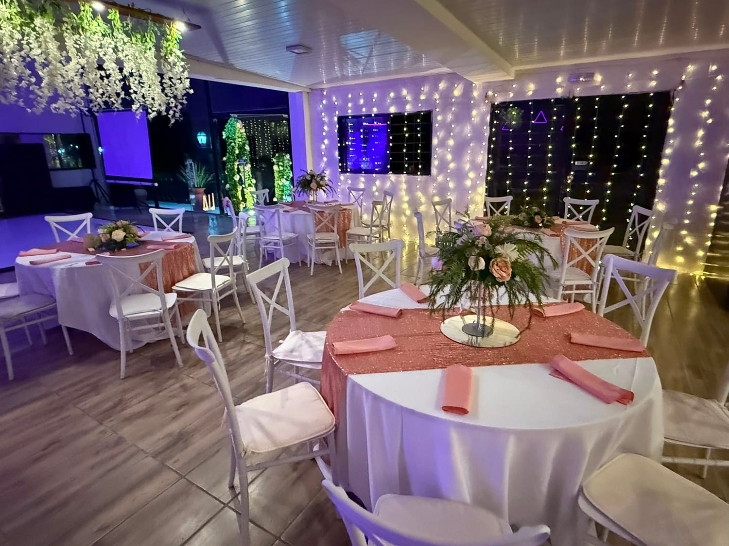 Salón vestido para la fiesta